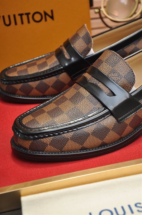 Louis Vuitton Loafer Reps- LD020 - view 06