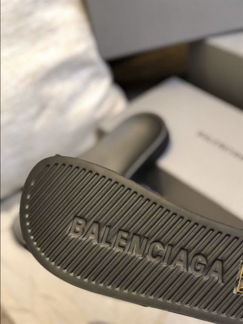 Balenciaga Pool Slide Sandal Replica - BS003 - view 05