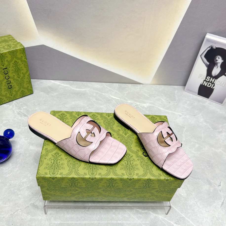 Women’s Interlocking G Cut-Out Slide Pink Sandal Reps - SC037 - view 02
