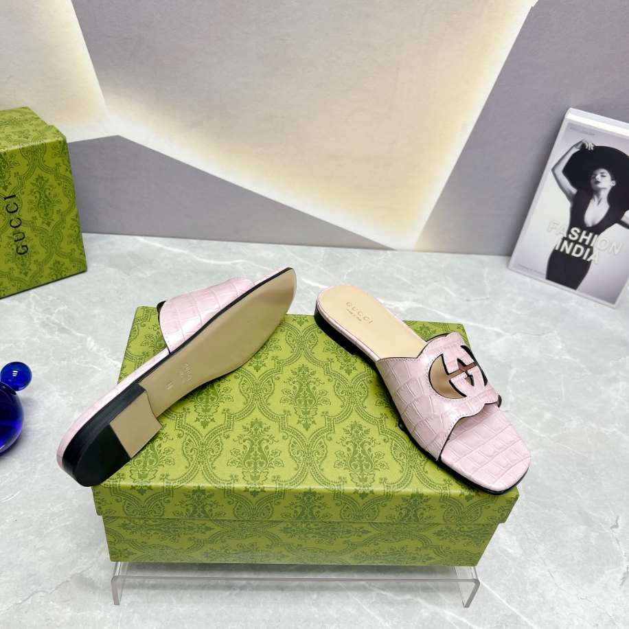 Women’s Interlocking G Cut-Out Slide Pink Sandal Reps - SC037 - view 03