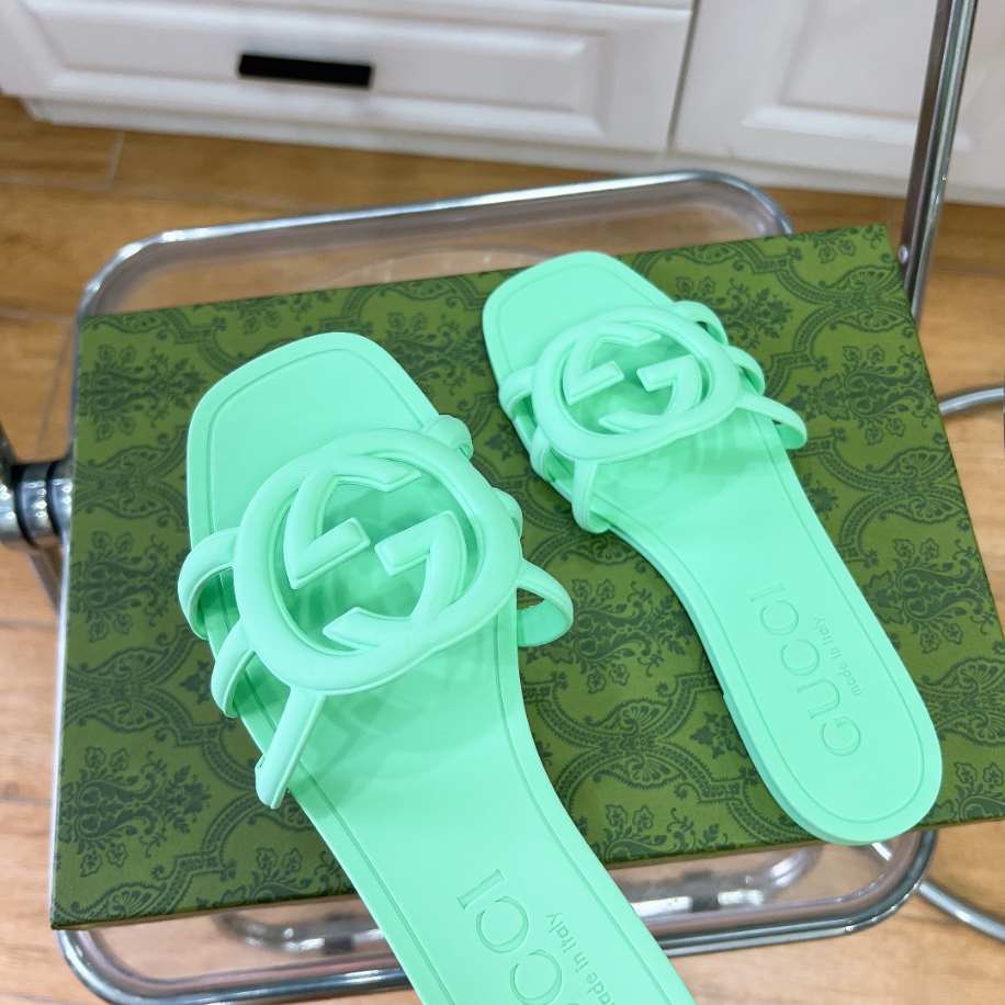 Women’s Interlocking G Slide Pale Green Rubber Sandal Reps - SC038 - view 03