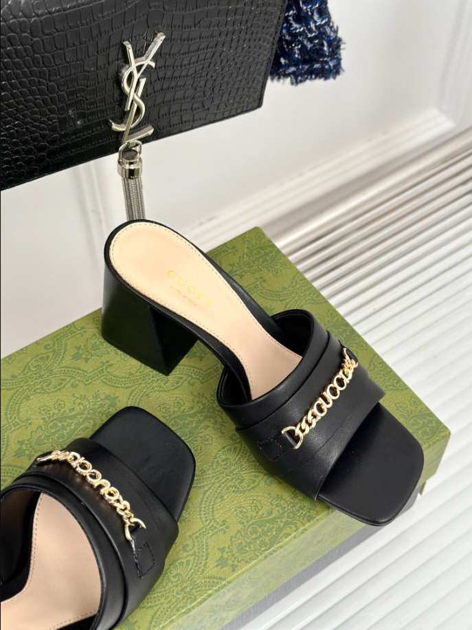 Gucci Leather Signoria Heeled Black Sandals 75 Reps - SC023 - view 04