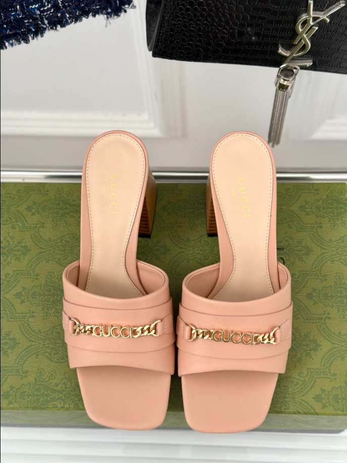 Gucci Leather Signoria Heeled Rose Sandals 75 Reps - SC024 - view 03