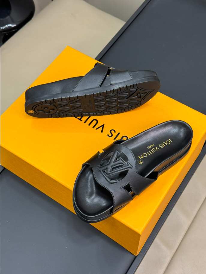 Women Louis Vuitton Isola Flat Comfort Mules Black Replica - SLV003 - view 03