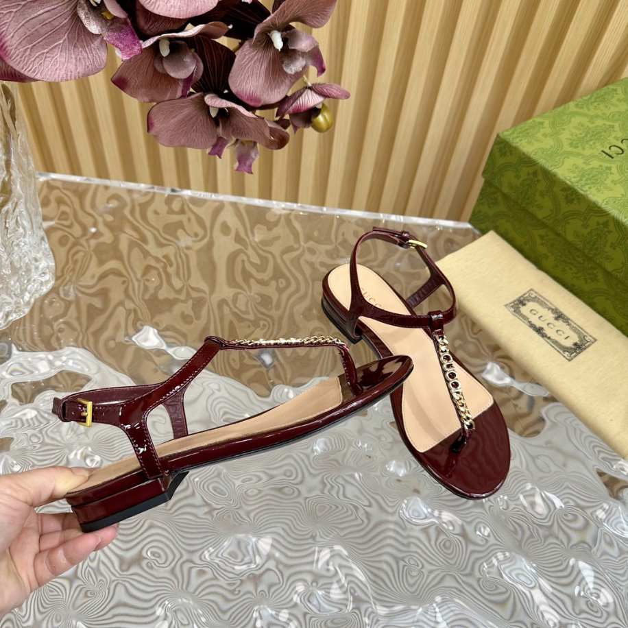 Gucci Signoria Red Patent Leather Thong Sandals Reps - SC003 - view 02