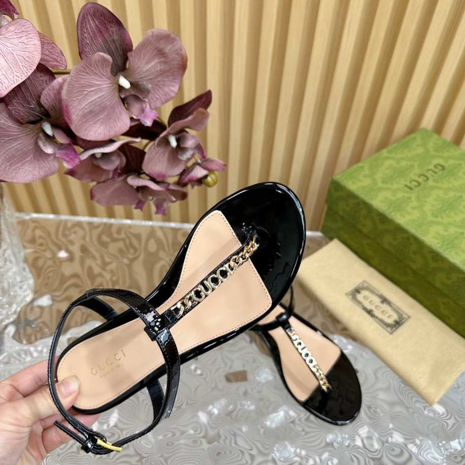 Gucci Signoria Black Patent Leather Thong Sandals Reps - SC002 - view 03