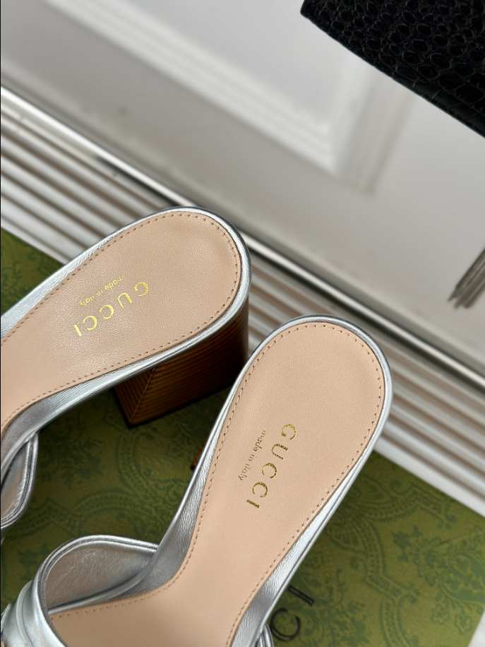 Gucci Leather Signoria Heeled Silver Sandals 75 Reps - SC025 - view 05