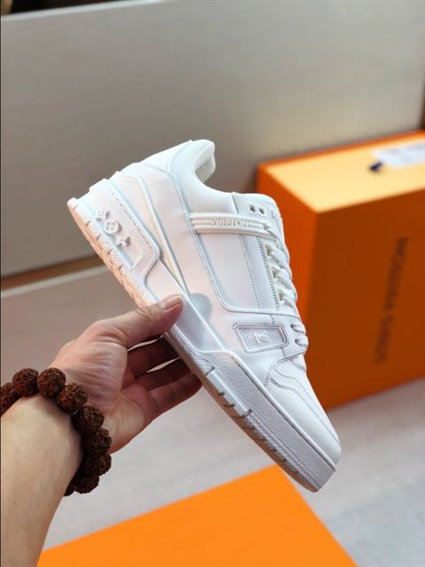 Louis Vuitton Trainer Sneaker Replica - LS011 - view 05