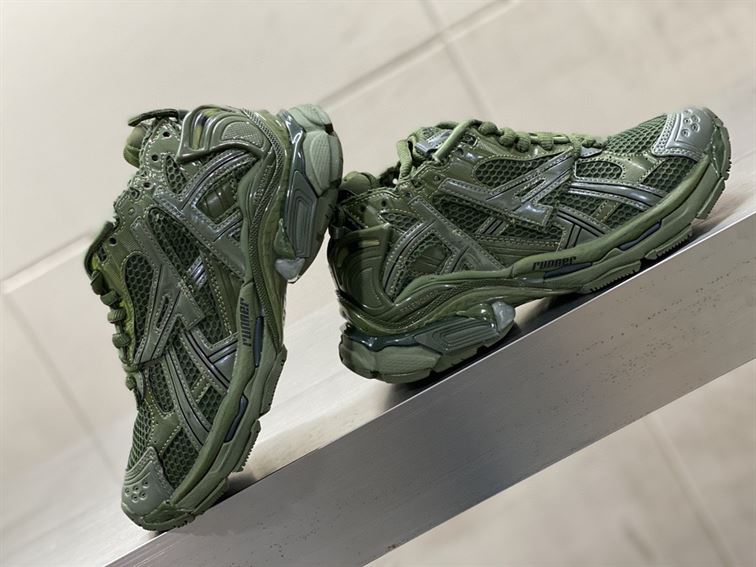 Balenciaga Runner Trainers Replica - BK047 - view 02