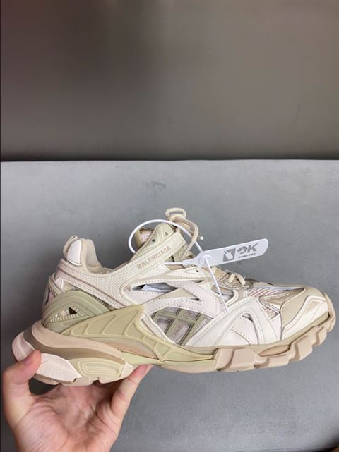 Balenciaga Track 2.0 Trainers Replica - BK015 - view 02