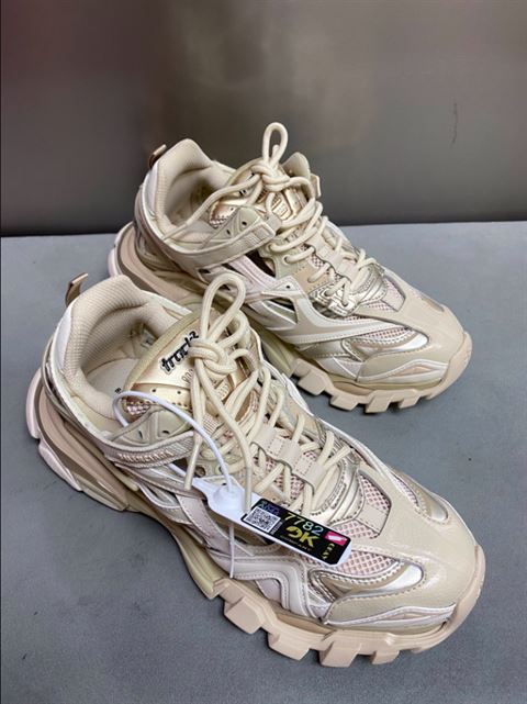 Balenciaga Track 2.0 Trainers Replica - BK015 - view 03