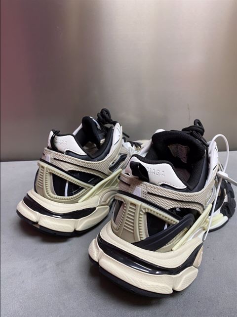 Balenciaga Track 2.0 Trainers Replica - BK018 - view 03