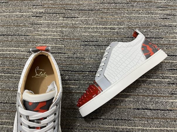 Christian Louboutin High-end Low-top Lace-up Sneakers Replica - CLS68 - view 04