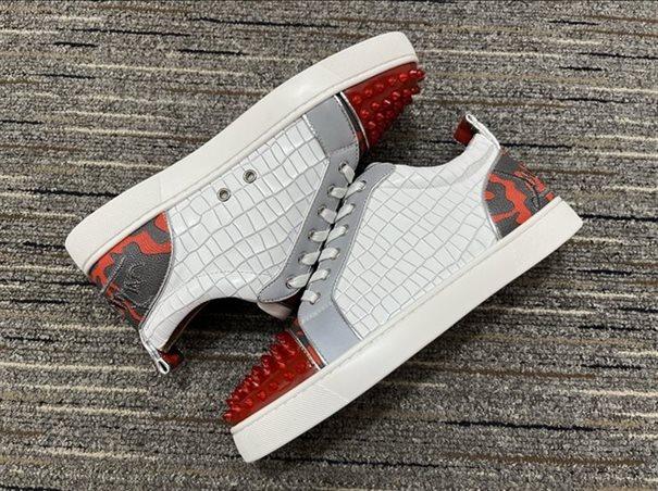 Christian Louboutin High-end Low-top Lace-up Sneakers Replica - CLS68 - view 05