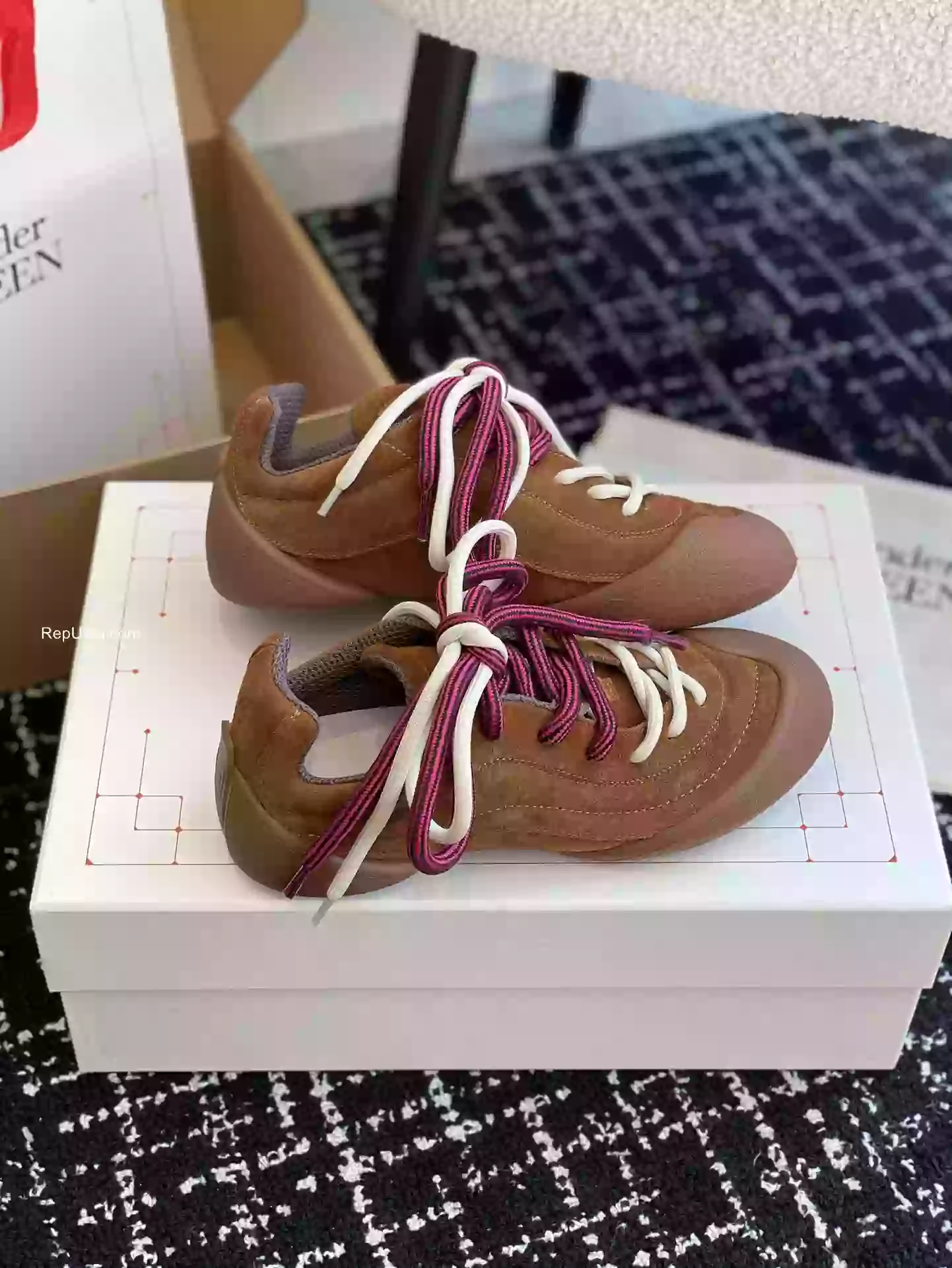 Alexander McQueen Flexion Sneaker in Brown - MC002 - view 04
