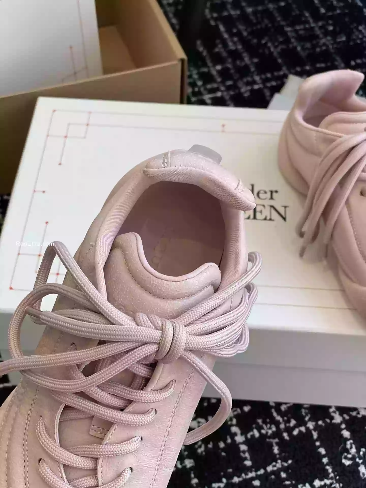 Alexander McQueen Flexion Sneaker in Pink - MC003 - view 03