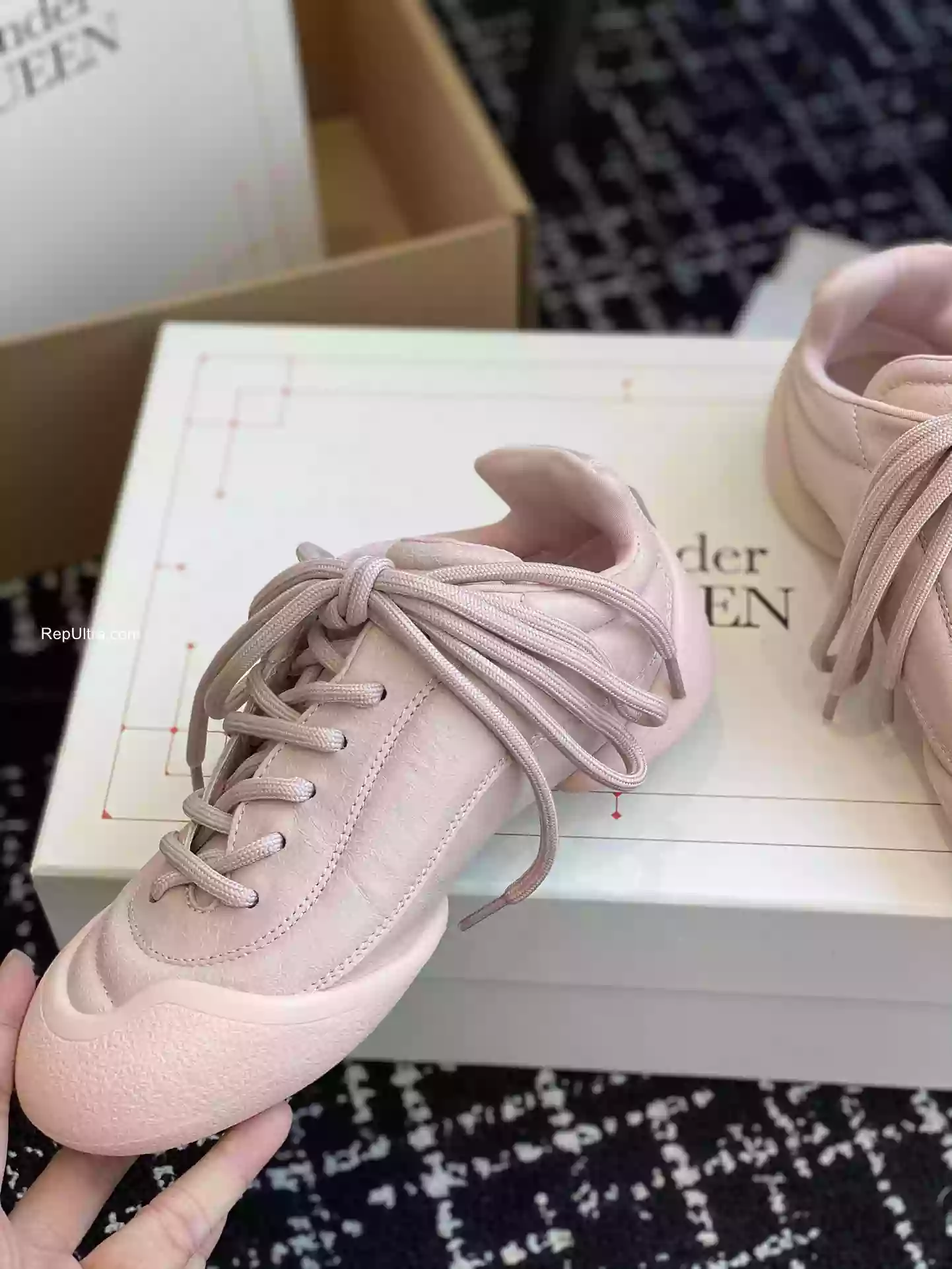 Alexander McQueen Flexion Sneaker in Pink - MC003 - view 05