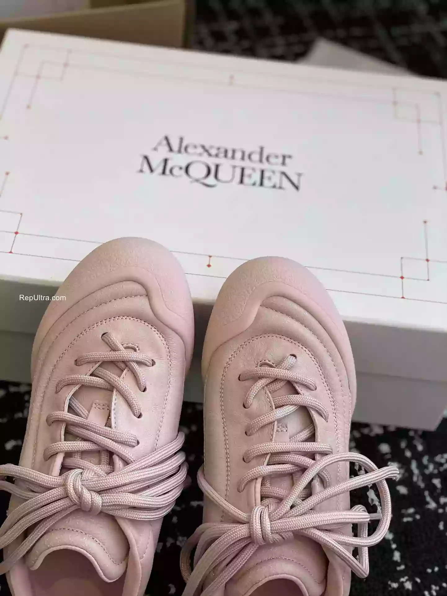 Alexander McQueen Flexion Sneaker in Pink - MC003 - view 06