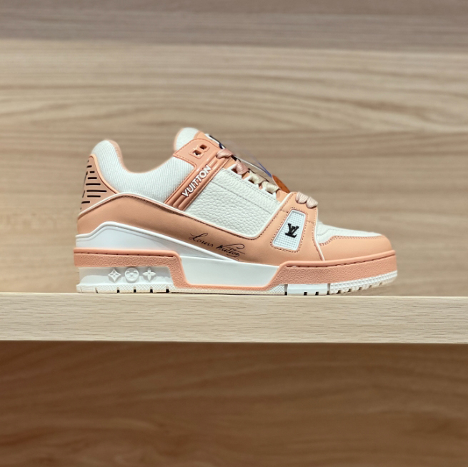 Louis Vuitton Trainer Orange Sneaker Reps - LS108 - view 01