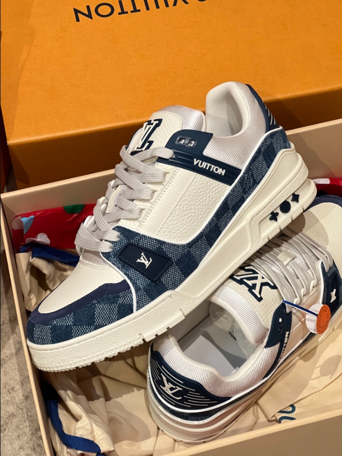 Louis Vuitton Trainer Navy White Sneaker Reps - LS109 - view 02