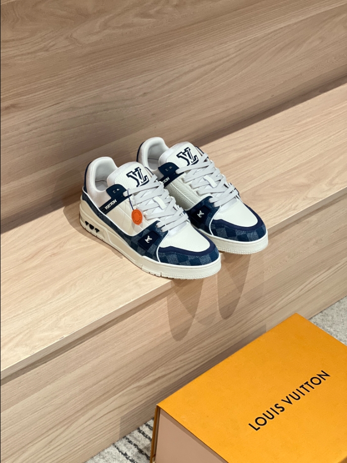 Louis Vuitton Trainer Navy White Sneaker Reps - LS109 - view 04