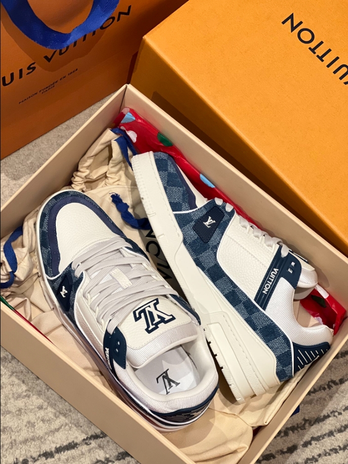 Louis Vuitton Trainer Navy White Sneaker Reps - LS109 - view 05